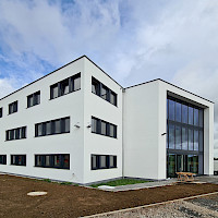 Completion of industrial building in timber construction
